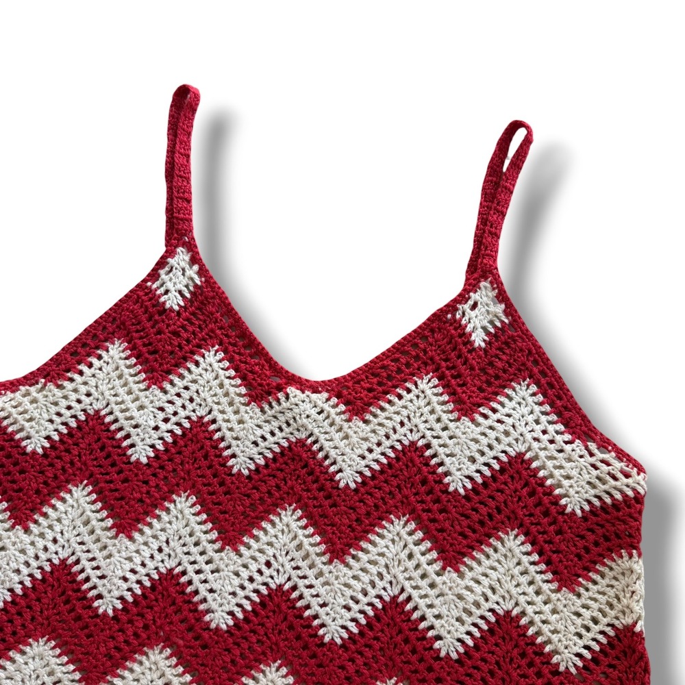 33 Coastal Women L Red Cream Crochet Chevron Zig Zag V-Neck Sweater Tank BSW2777